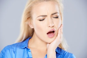 Jaw pain while yawning or chewing